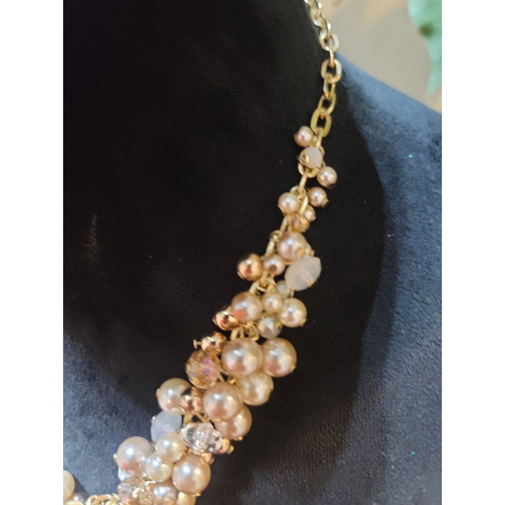 Women's Gold Chain Pearl Cluster Necklace With Lobster Clasp By The Limited - Picture 4 of 7